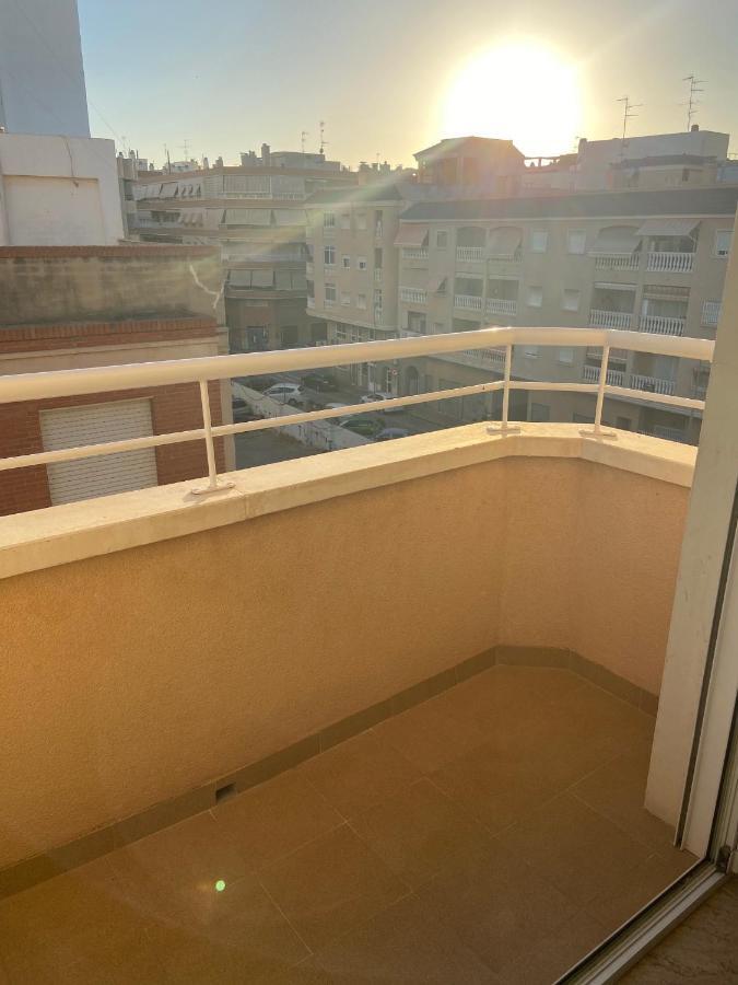 Centrico Apartamento Con Todo A Estrenar En La Playa Santa Pola Luaran gambar